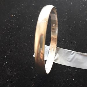 Ladies sterling silver bangle bracelet